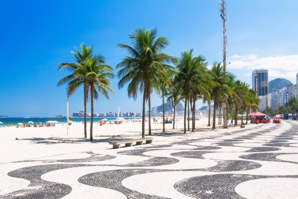 Amplo Estudio Em Copacabana, Quadra Da Praia