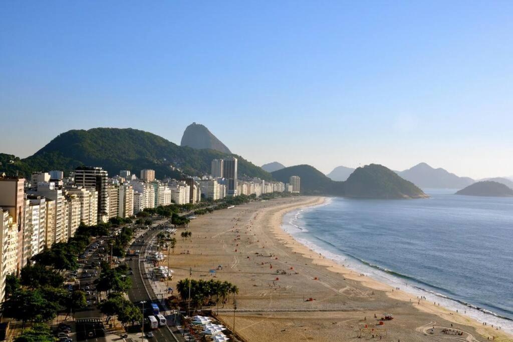 Amplo Estudio Em Copacabana, Quadra Da Praia Apartamento *