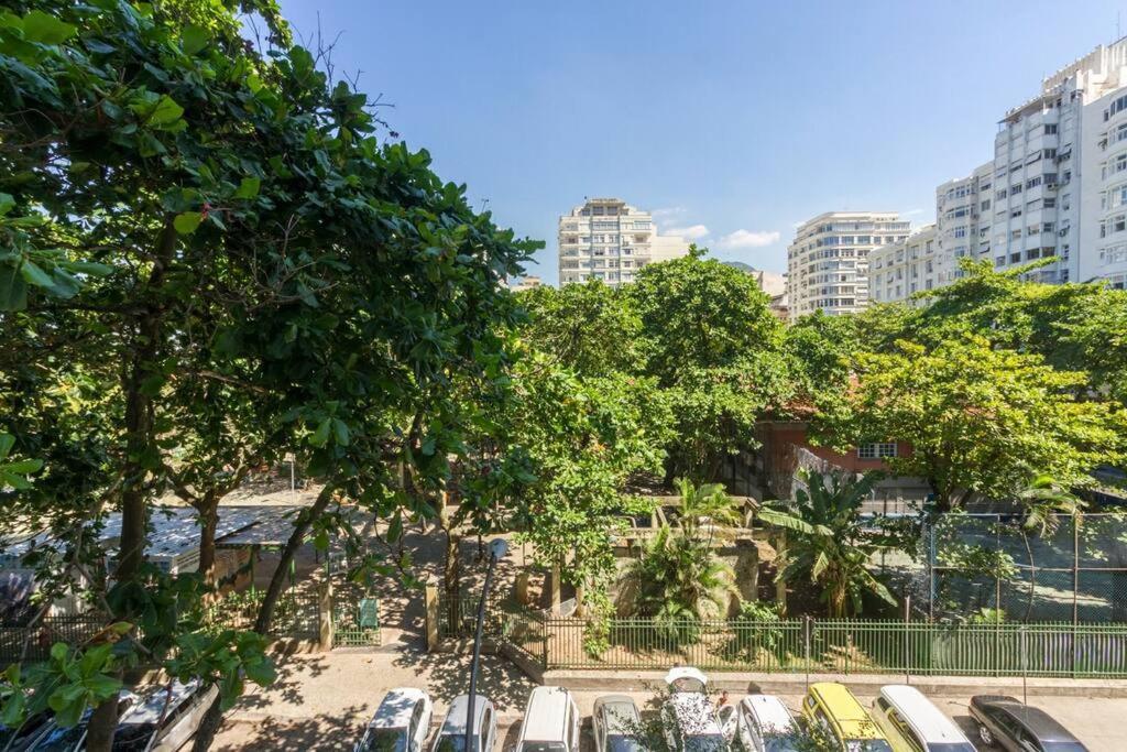 Amplo Estudio Em Copacabana, Quadra Da Praia Apartamento